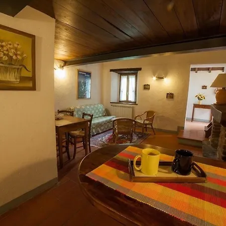 In Vergemoli Mit Eigener Terrasse - B54869 * Fabbriche di Vergemoli